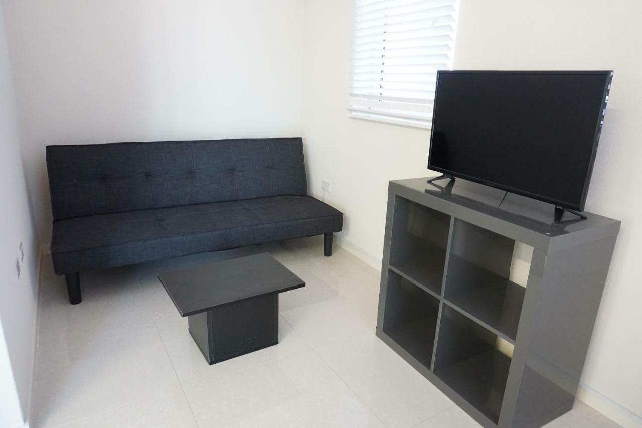 Self Contained Apartment With Private Kitchen Higher Heights, Barbados Christchurch Exterior foto
