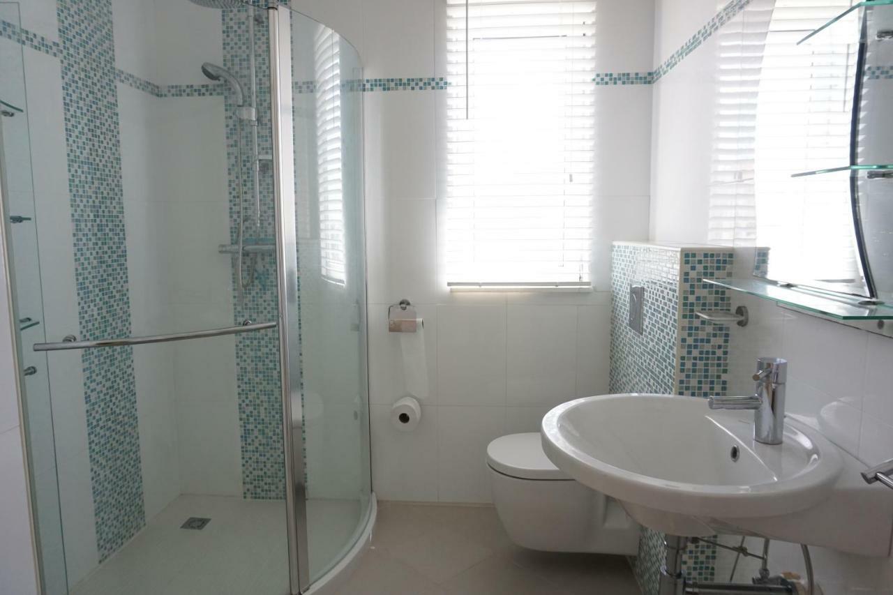 Self Contained Apartment With Private Kitchen Higher Heights, Barbados Christchurch Exterior foto